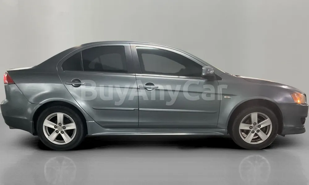Vehicle photo 4