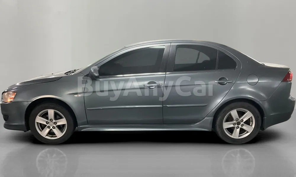 Vehicle photo 3