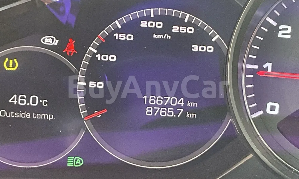 Vehicle photo 8