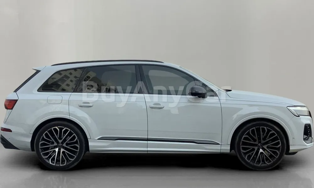 Vehicle photo 3