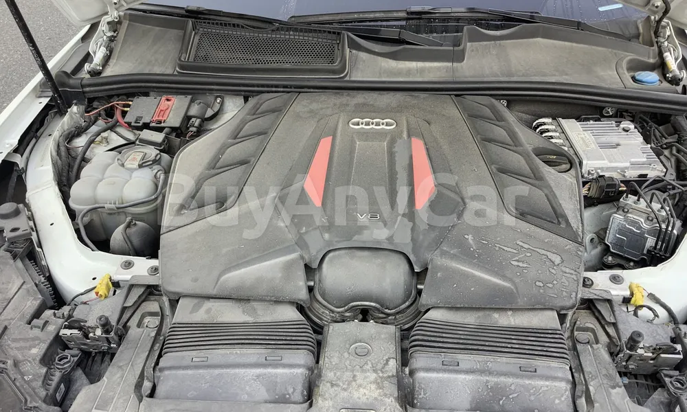 Vehicle photo 7