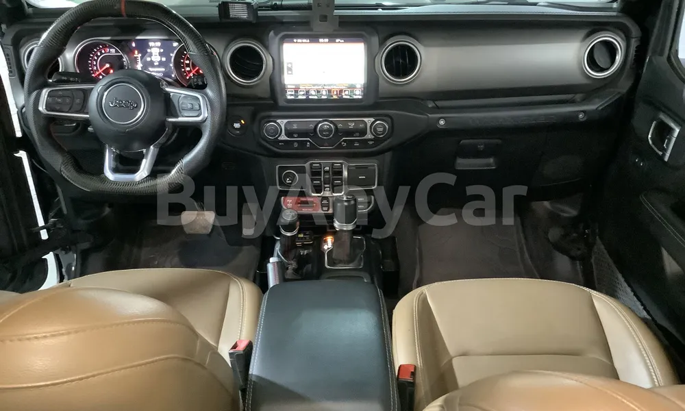 Vehicle photo 8