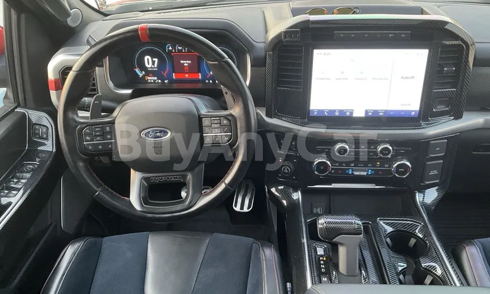 Vehicle photo 9