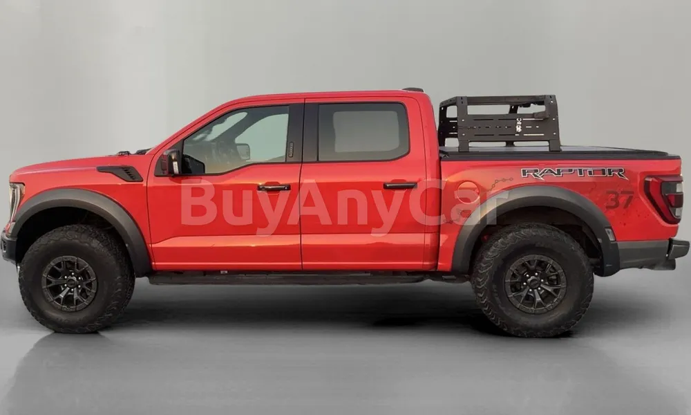 Vehicle photo 4