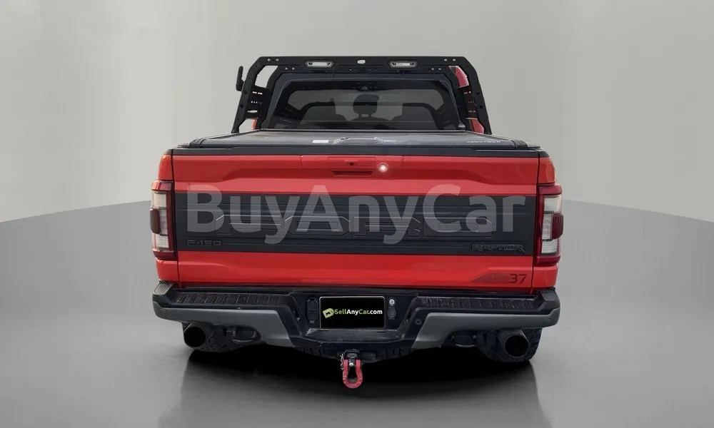 Vehicle photo 2