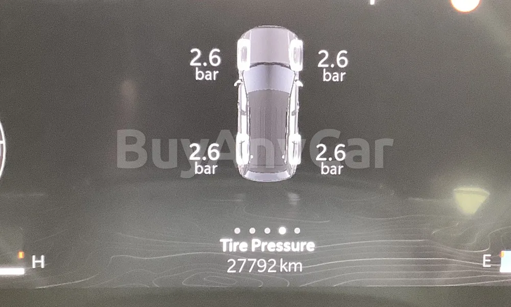 Vehicle photo 8