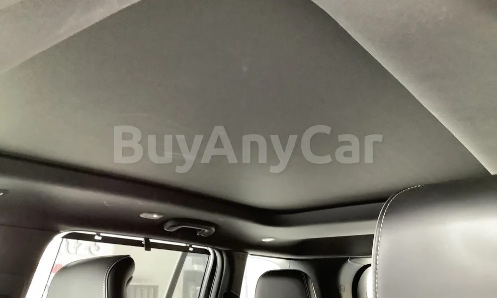 Vehicle photo 9