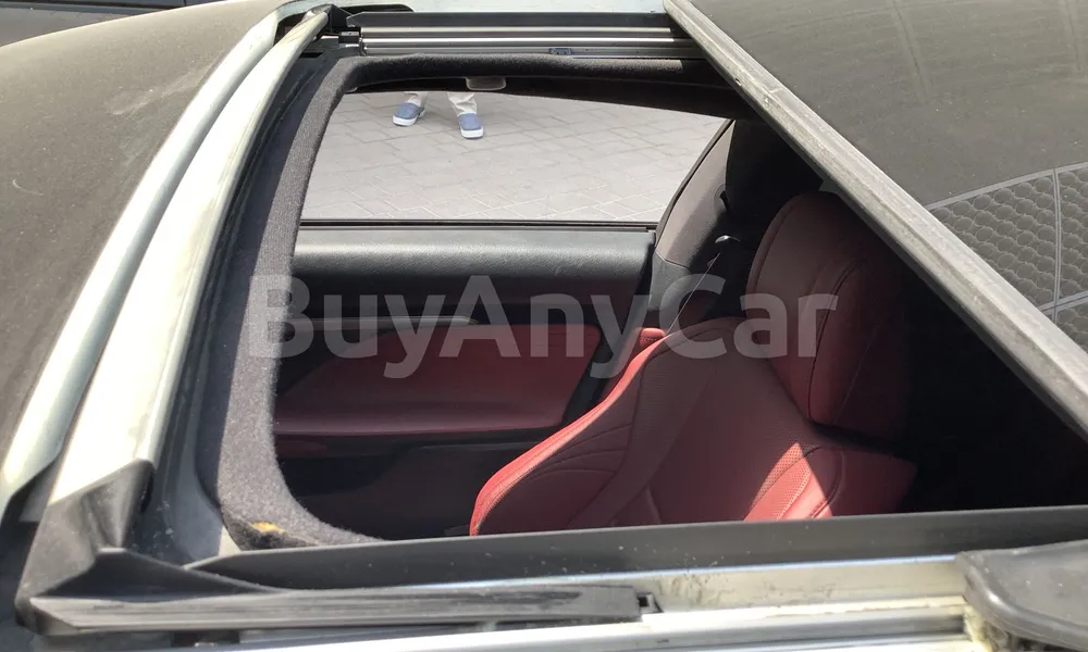 Vehicle photo 5