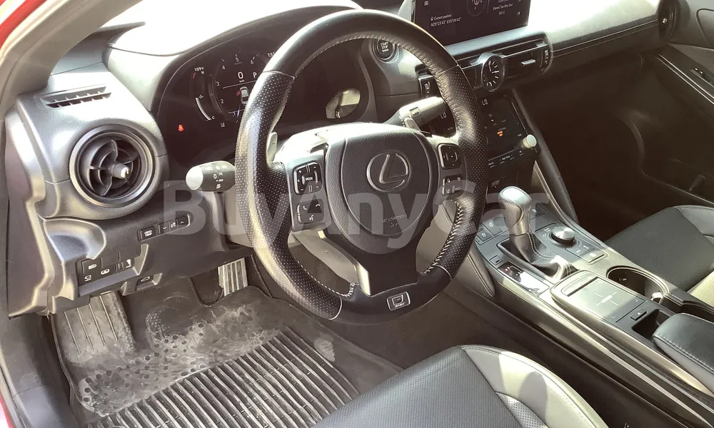 Vehicle photo 8