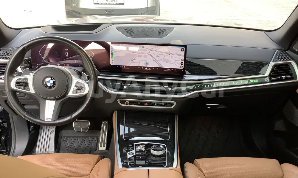 Vehicle photo 8
