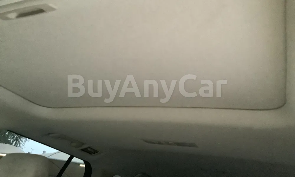 Vehicle photo 8