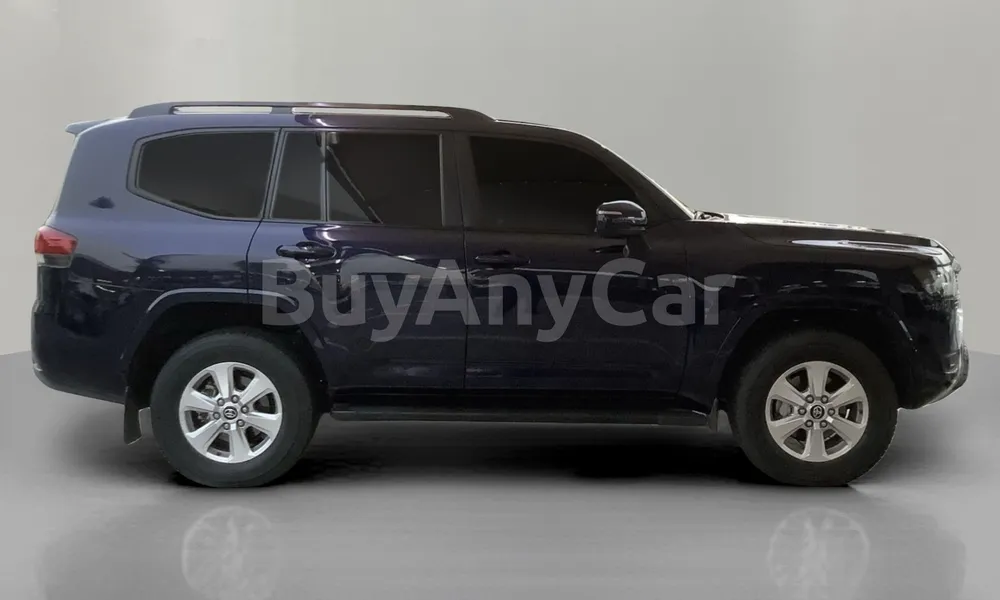 Vehicle photo 3