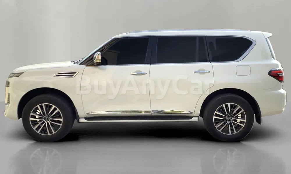 Vehicle photo 3