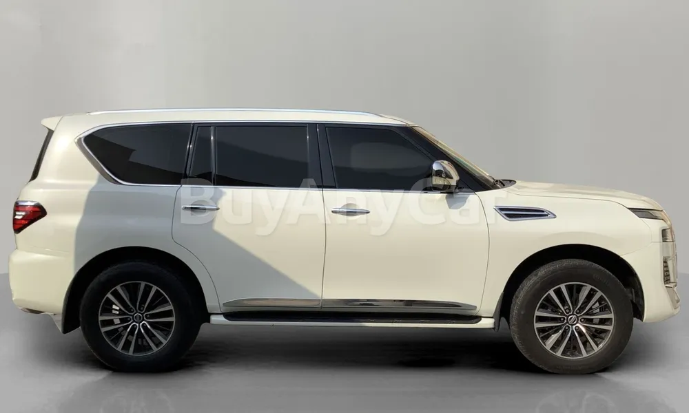 Vehicle photo 4