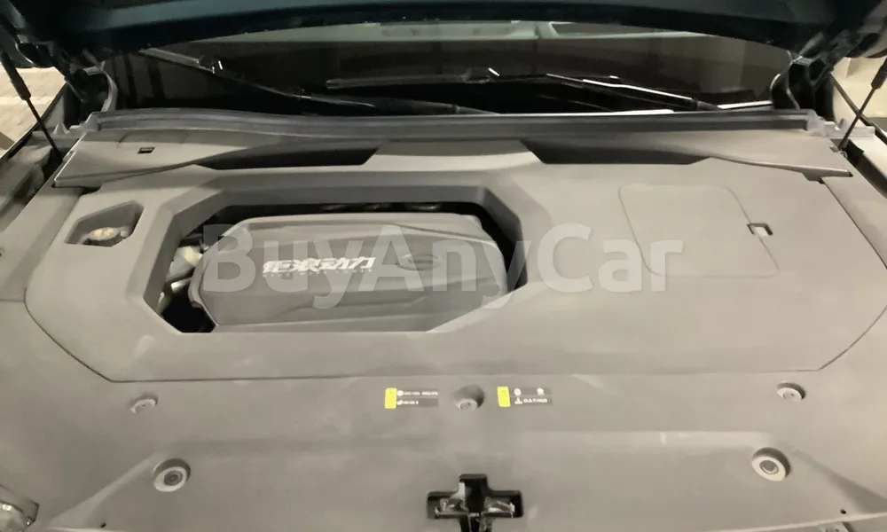 Vehicle photo 6