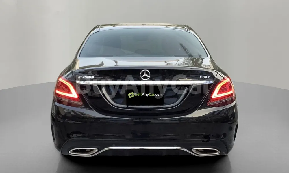 Vehicle photo 2