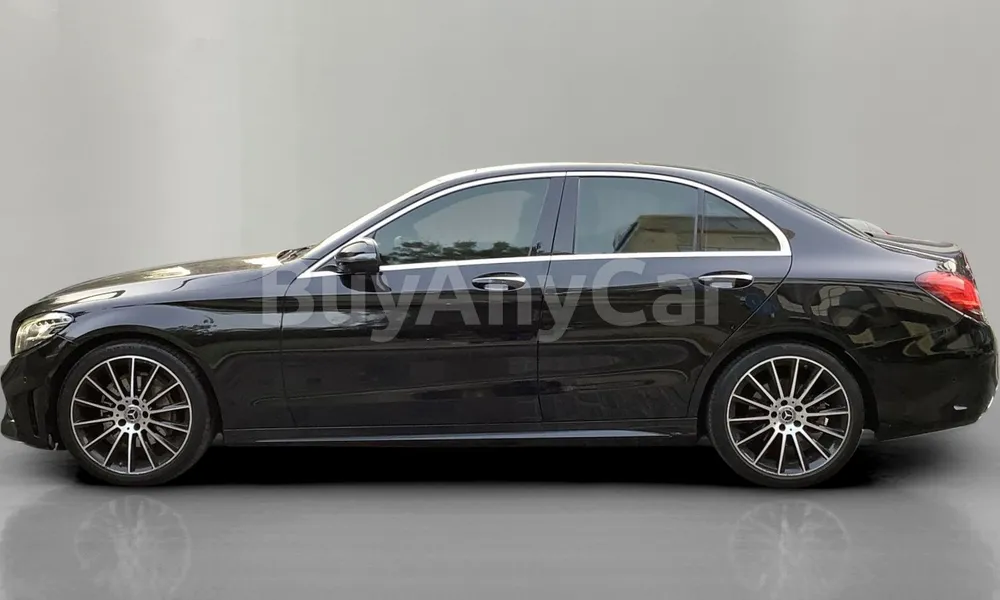 Vehicle photo 4