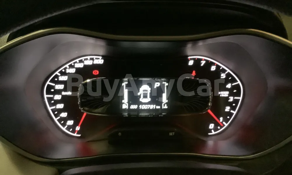 Vehicle photo 8