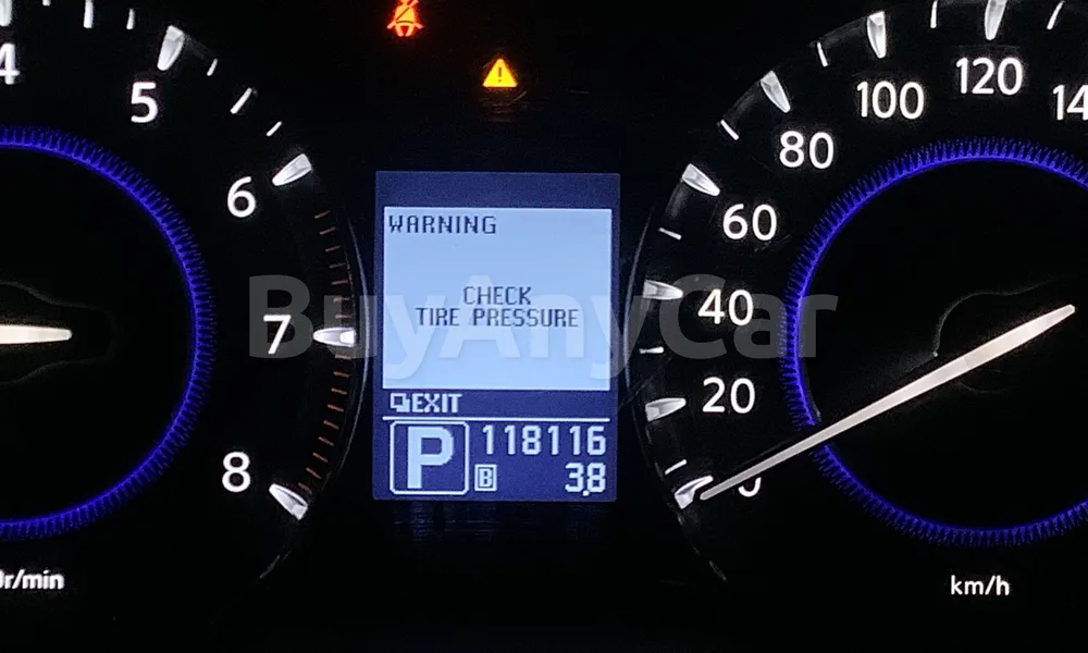 Vehicle photo 7