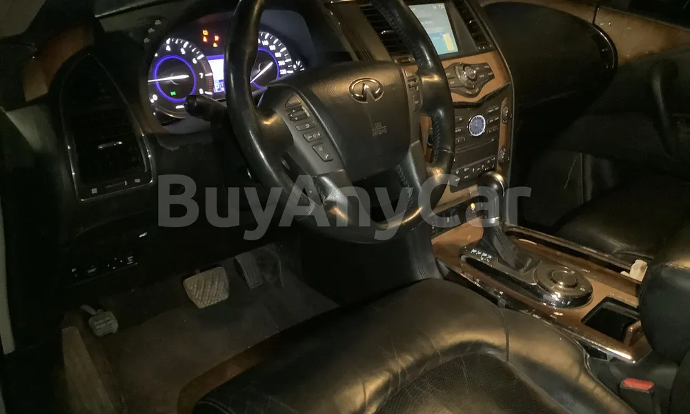 Vehicle photo 9
