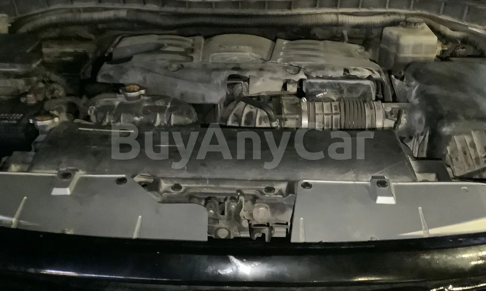 Vehicle photo 6