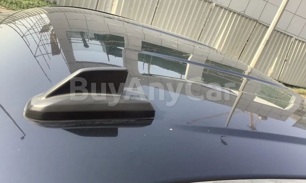 Vehicle photo 5
