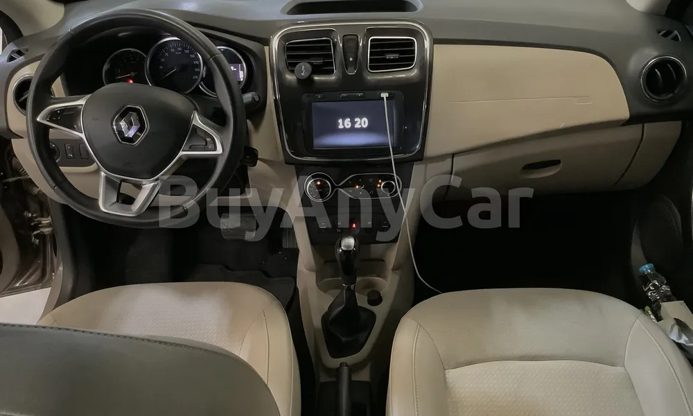 Vehicle photo 8