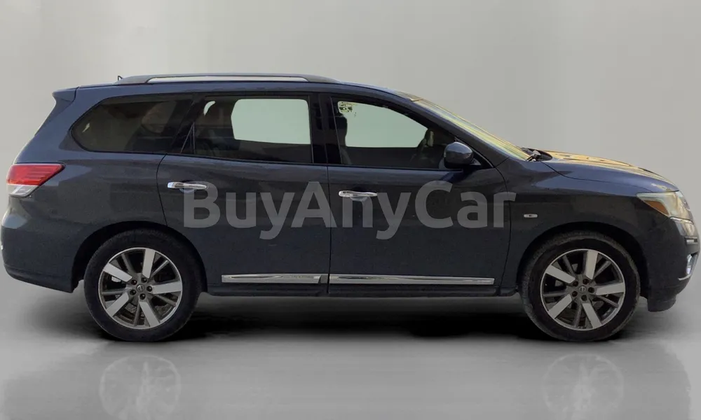 Vehicle photo 3