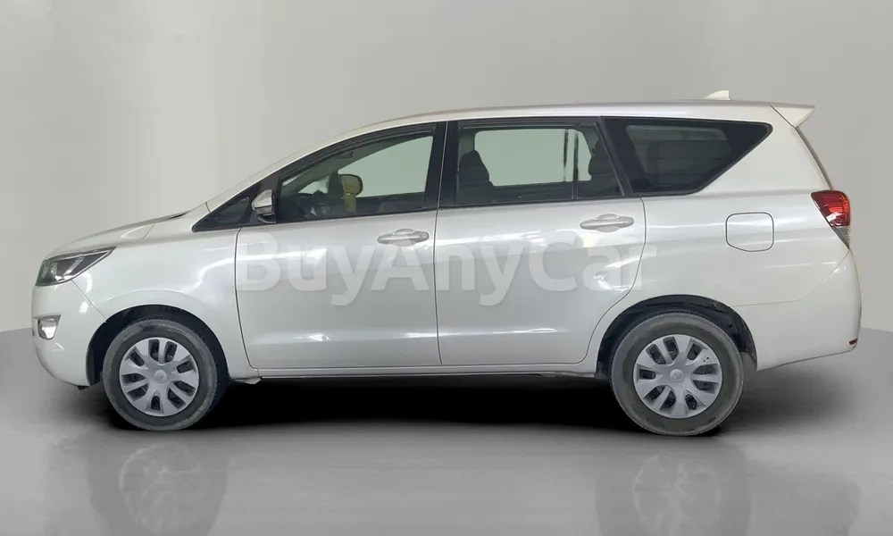 Vehicle photo 4