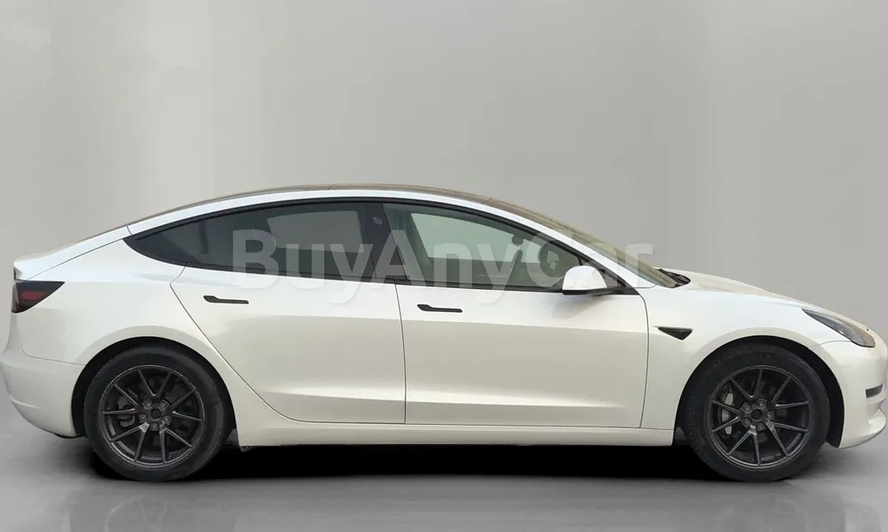 Vehicle photo 3