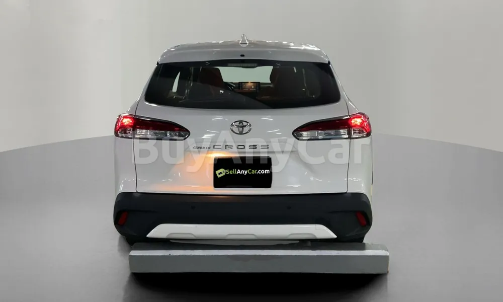 Vehicle photo 2