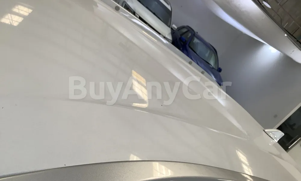 Vehicle photo 6