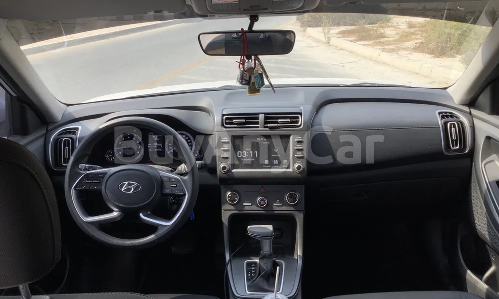 Vehicle photo 9