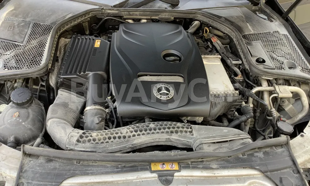 Vehicle photo 7