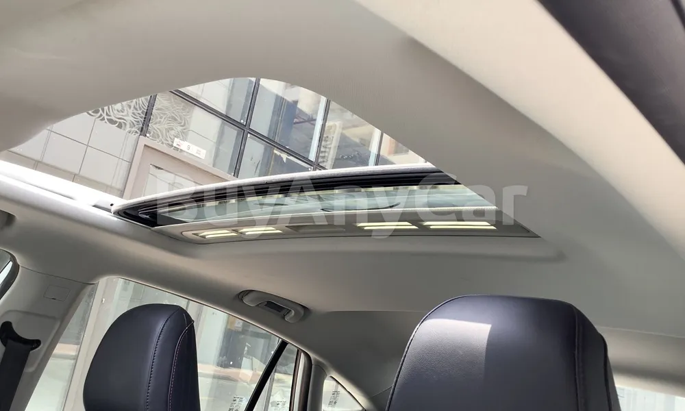 Vehicle photo 8