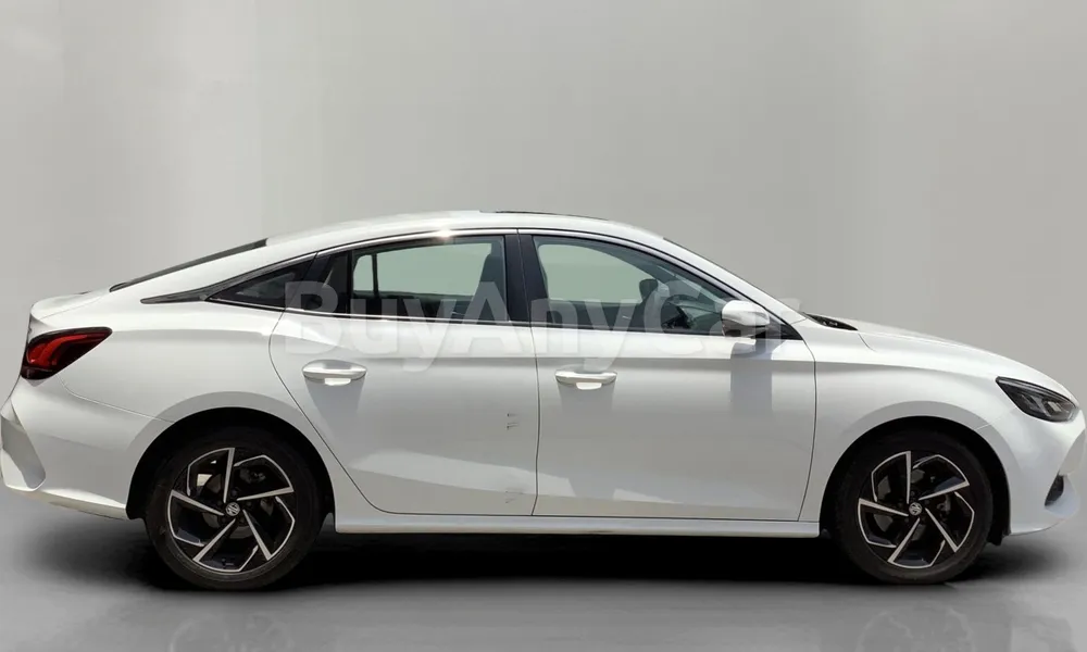Vehicle photo 3
