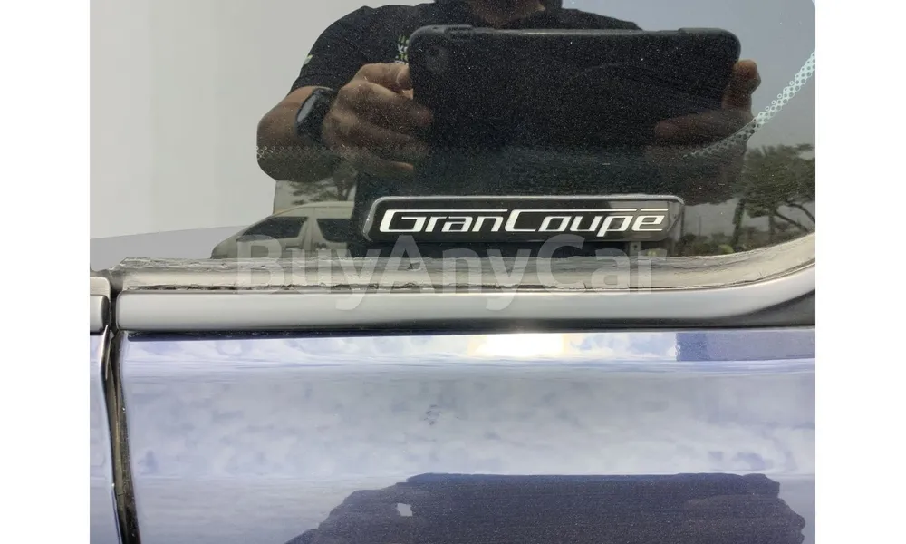 Vehicle photo 2
