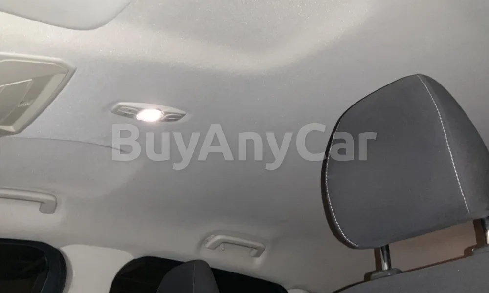 Vehicle photo 8