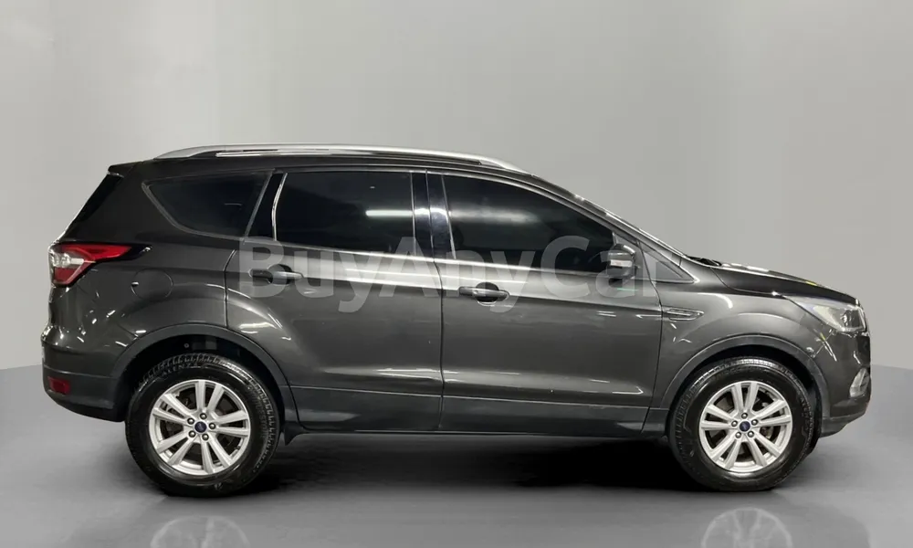 Vehicle photo 3