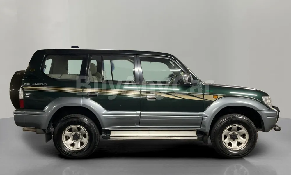 Vehicle photo 4