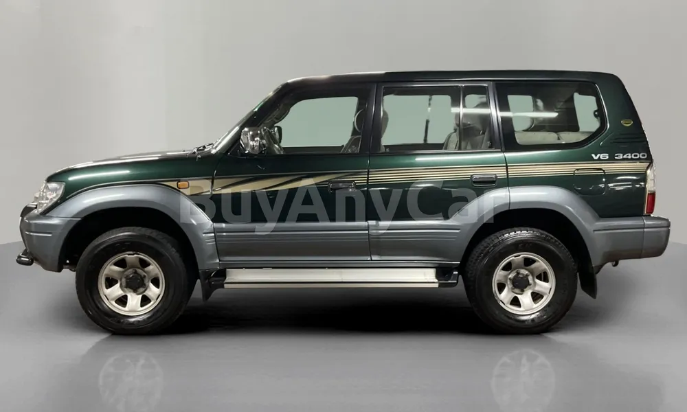 Vehicle photo 3