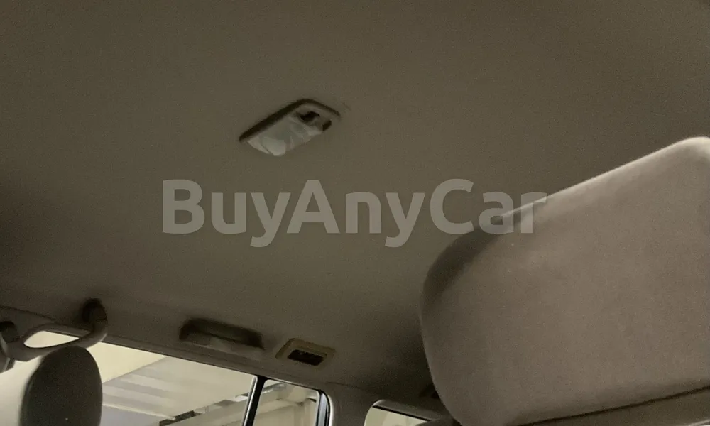 Vehicle photo 8