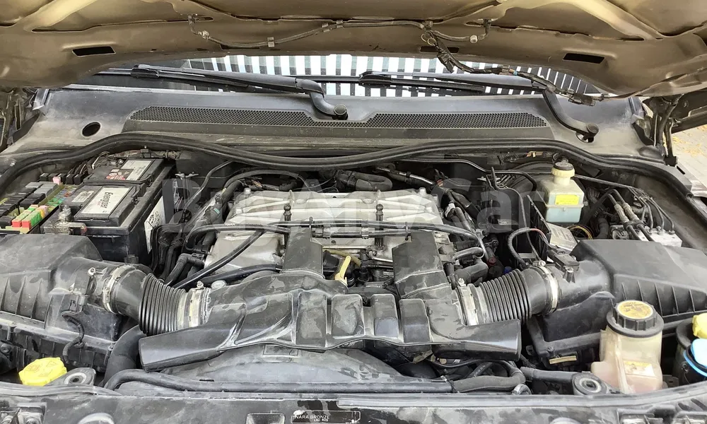 Vehicle photo 7