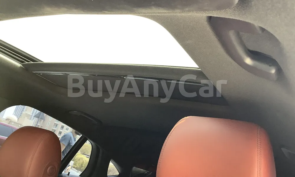 Vehicle photo 9