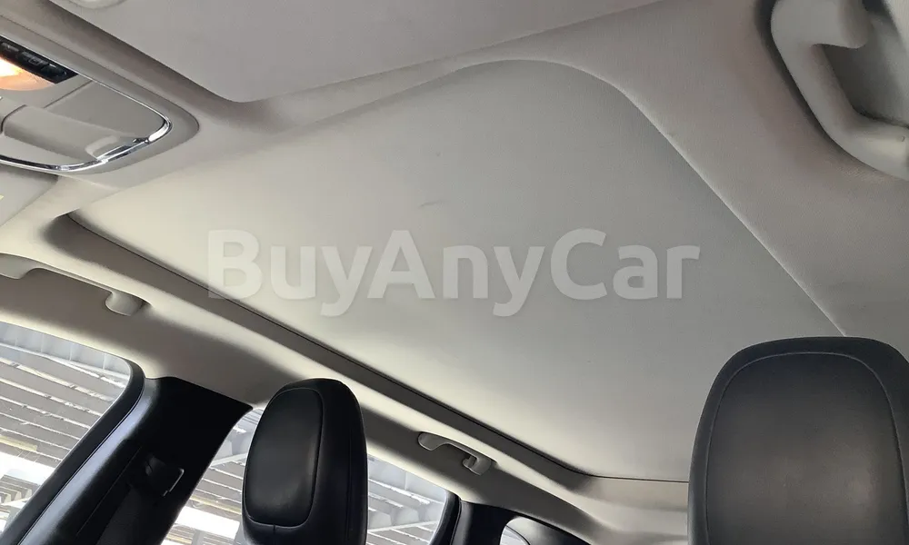 Vehicle photo 9
