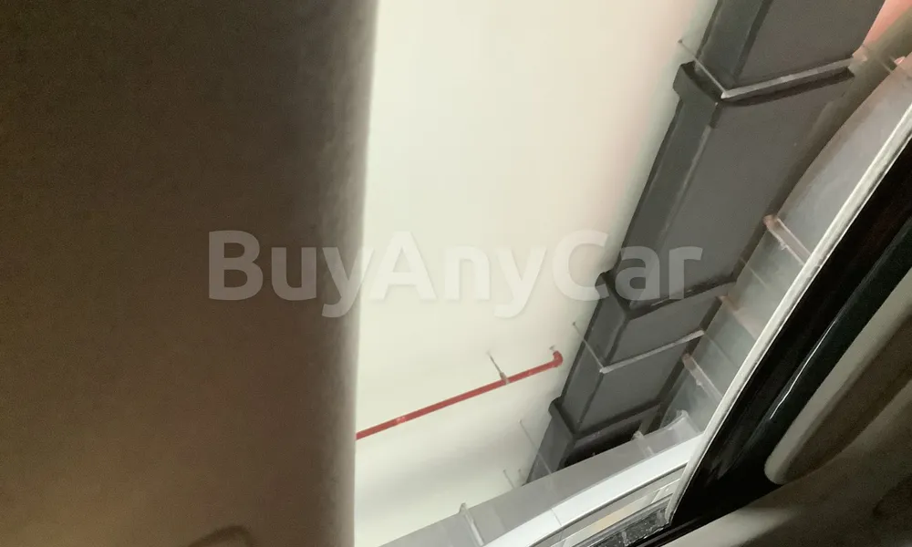 Vehicle photo 7