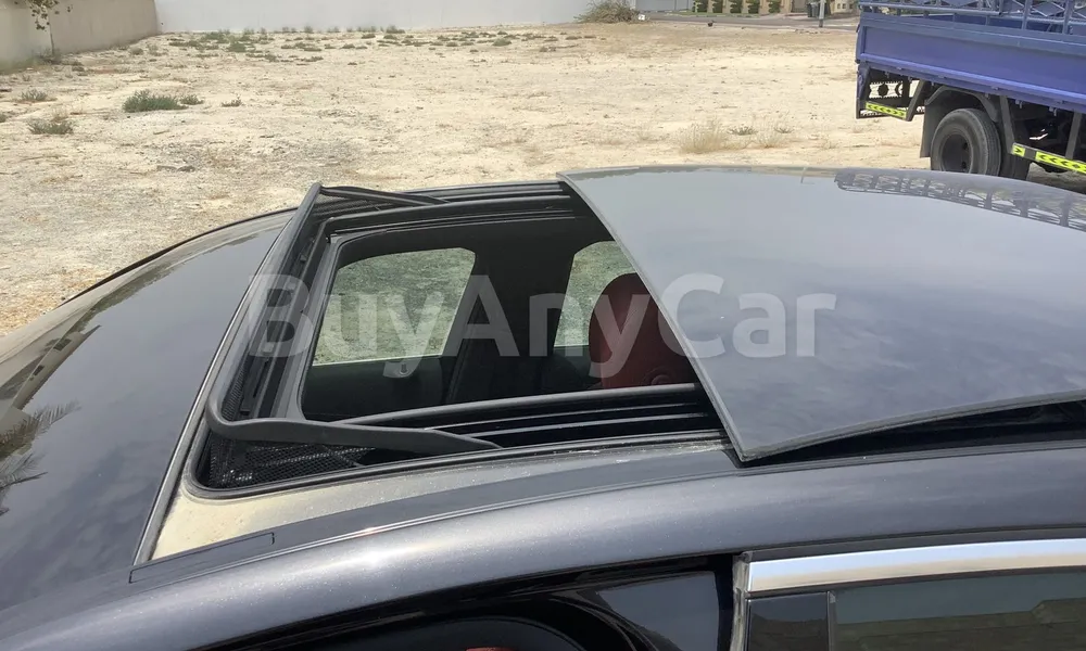 Vehicle photo 5
