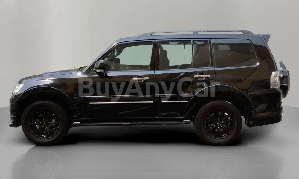 Vehicle photo 4