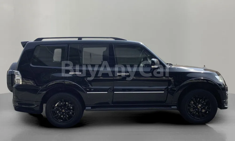 Vehicle photo 3