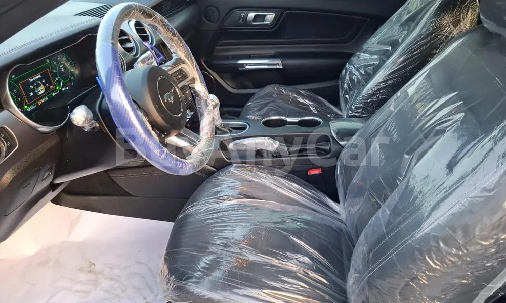 Vehicle photo 4